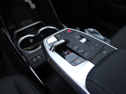 Used 2025 BMW X1 xDrive28i w/ Technology Package AWD/4WD image 24