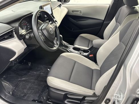 Used 2024 Toyota Corolla LE image 2