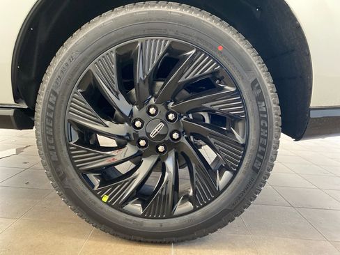 Used 2025 Lincoln Navigator Reserve w/ Jet Appearance Package image 27