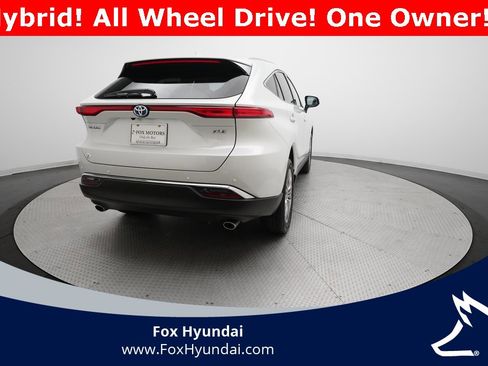 Used 2024 Toyota Venza XLE image 35