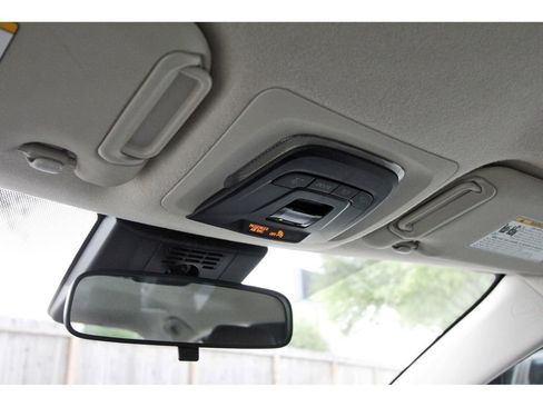 Used 2025 Toyota Corolla LE image 26