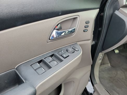 Used 2016 Honda Odyssey Touring Elite image 18
