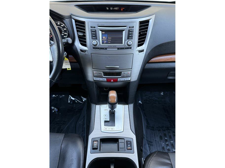 Used 2014 Subaru Outback 2.5i Limited w/ Moonroof Package AWD/4WD image 9