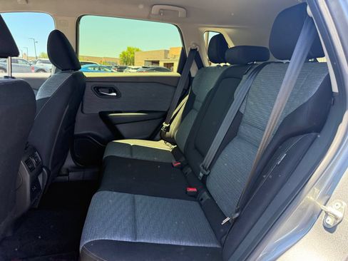 Used 2023 Nissan Rogue SV FWD image 8