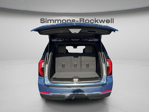 New 2026 GMC Yukon Elevation w/ LPO, Get Active Package image 4