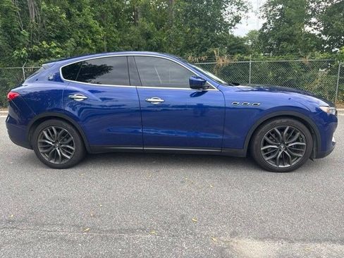 Used 2018 Maserati Levante AWD/4WD image 12