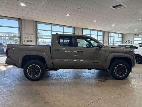 Certified 2026 Toyota Tacoma TRD Sport AWD/4WD image 3