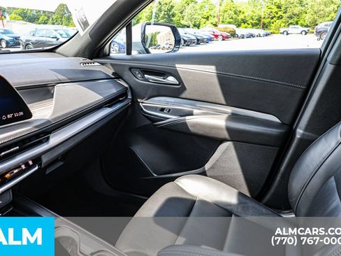 Used 2025 Cadillac XT4 Premium Luxury FWD image 45