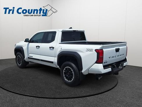 Certified 2026 Toyota Tacoma TRD Off-Road AWD/4WD image 6