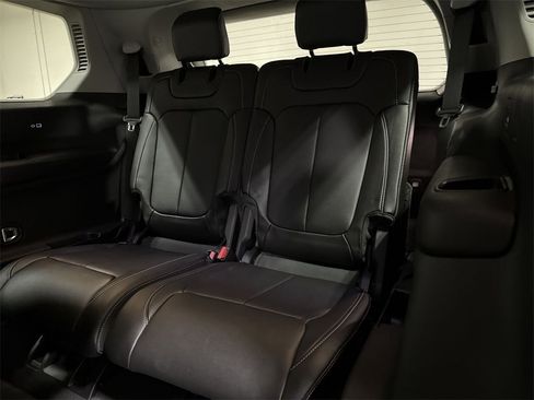 Used 2023 Jeep Grand Cherokee L Limited w/ Trailer Tow Group (B) image 29