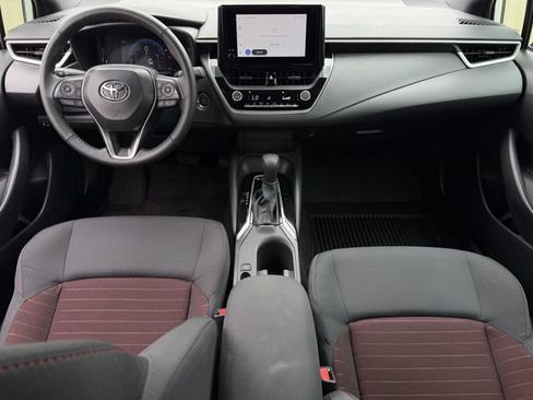 Used 2026 Toyota Corolla SE FWD image 11