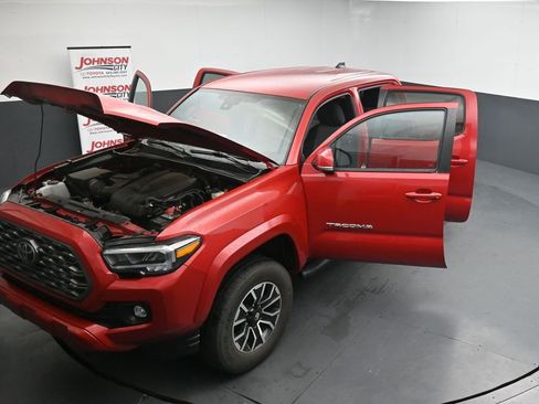 Used 2023 Toyota Tacoma TRD Sport AWD/4WD image 26