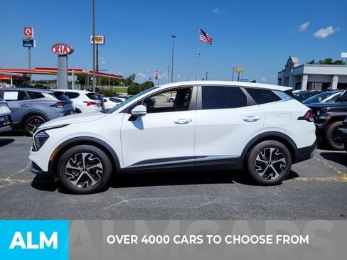 Used 2024 Kia Sportage EX FWD image 2