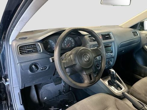 Used 2014 Volkswagen Jetta S image 9