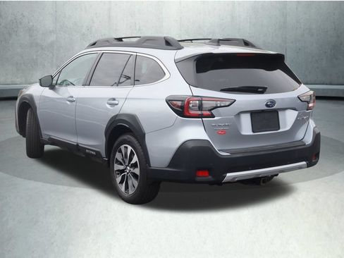 Used 2023 Subaru Outback Limited AWD/4WD image 13
