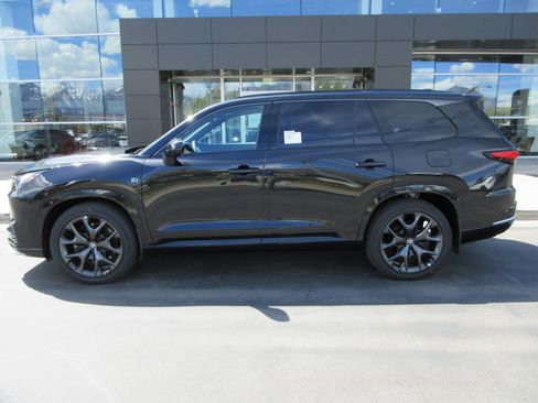New 2026 Lexus TX 500h AWD image 4