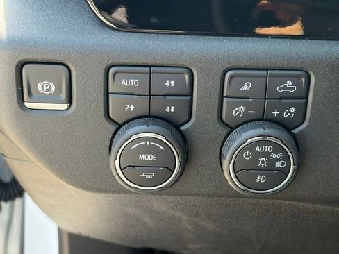 Used 2025 Chevrolet Silverado 1500 LTZ w/ Z71 Off-Road Package image 23