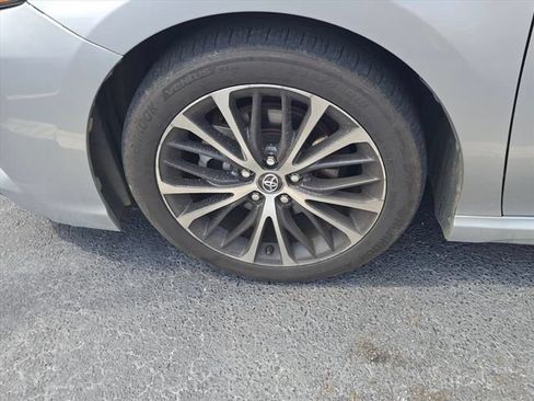 Used 2019 Toyota Camry SE FWD image 22