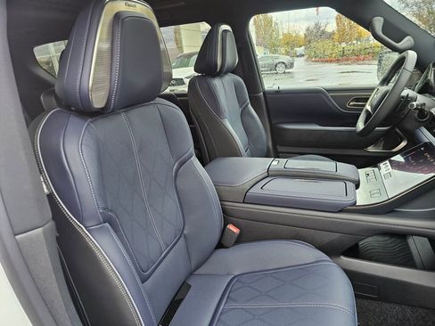 New 2026 INFINITI QX80 4WD image 12