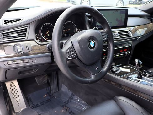 Used 2015 BMW 750i RWD image 15