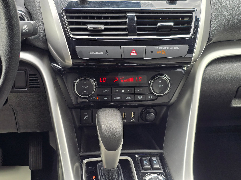 Used 2024 Mitsubishi Eclipse Cross SEL AWD/4WD image 17