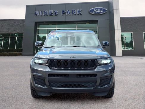 Used 2021 Jeep Grand Cherokee L Laredo w/ Luxury Tech Group I AWD/4WD image 2