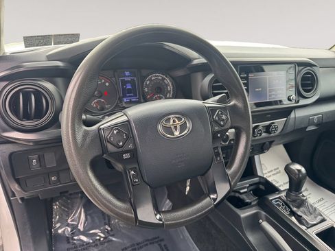 Used 2020 Toyota Tacoma SR AWD/4WD image 12