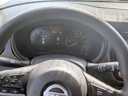 Used 2023 Nissan Kicks SV image 15