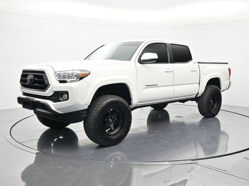 Used 2021 Toyota Tacoma SR5 AWD/4WD image 1