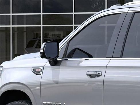 New 2026 GMC Yukon XL Denali image 12