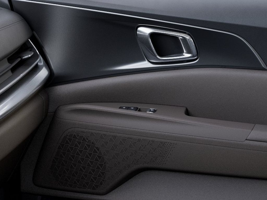 New 2027 Kia Carnival FWD image 25