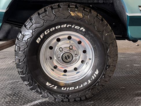 Used 1996 Ford Bronco image 11