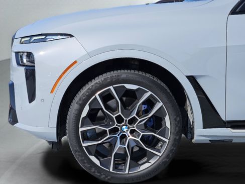 Used 2023 BMW X7 xDrive40i w/ Executive Package AWD/4WD image 30