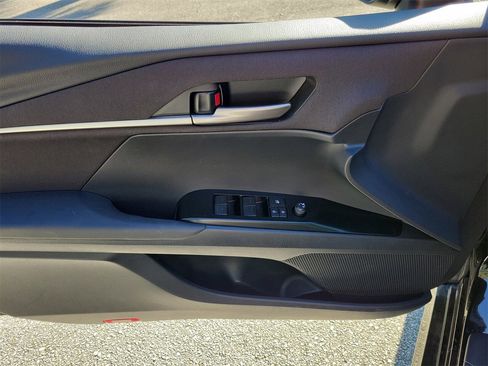 Used 2025 Toyota Camry LE image 14