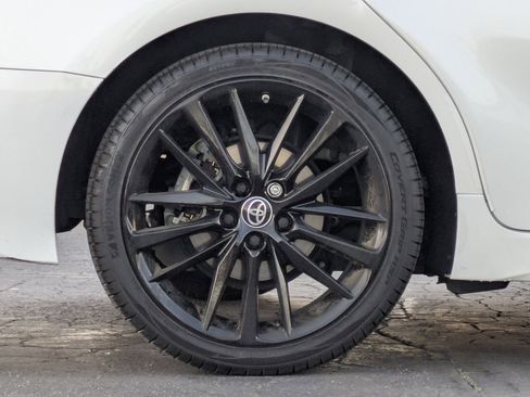 Used 2021 Toyota Camry XSE image 9