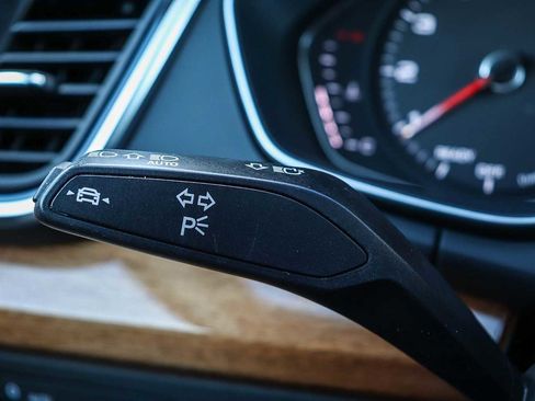 Used 2023 Audi Q5 2.0T Premium w/ Convenience Package image 31