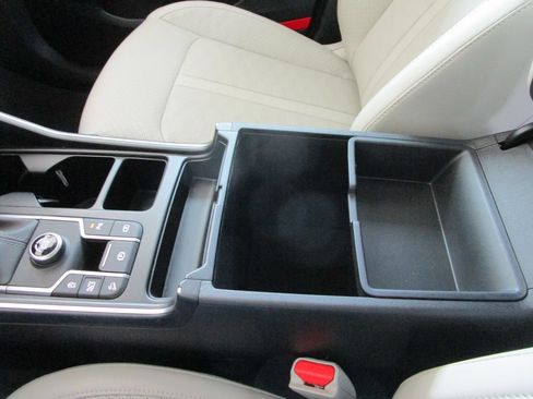 Used 2025 Kia Sorento S w/ Panoramic Sunroof Package FWD image 40