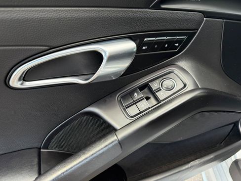 Used 2017 Porsche 718 Boxster S RWD image 36
