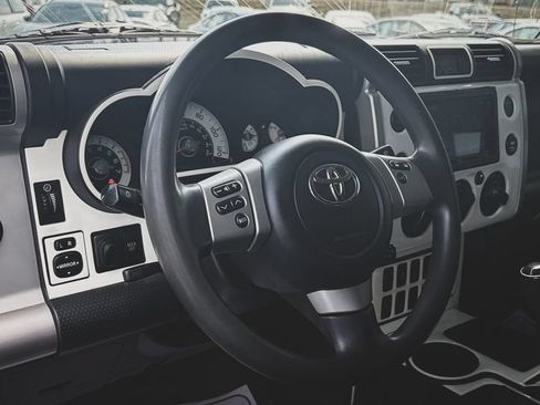 Used 2012 Toyota FJ Cruiser 2WD w/ Convenience Pkg image 2