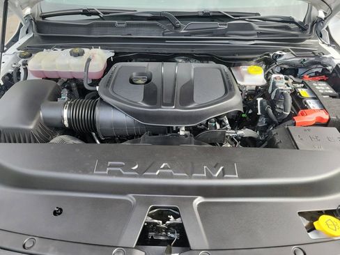 Used 2025 RAM 1500 Big Horn AWD/4WD image 37