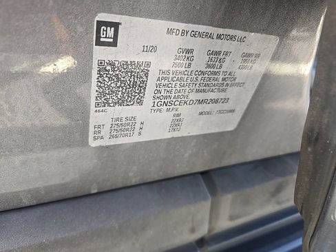 Used 2021 Chevrolet Suburban RST RWD image 9