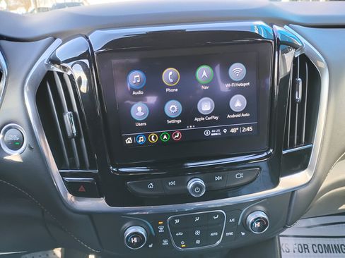 Used 2023 Chevrolet Traverse LT w/ LT Premium Package image 7