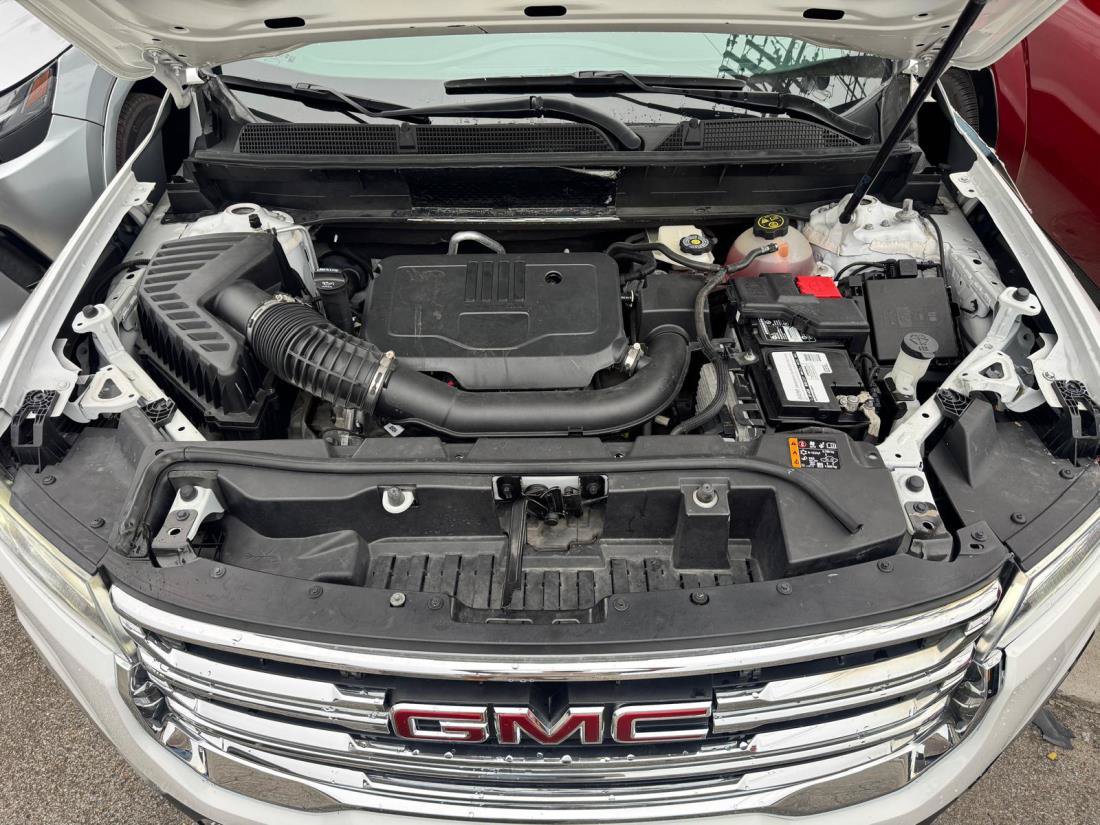 Used 2023 GMC Acadia SLT FWD image 16