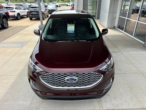 Certified 2024 Ford Edge SEL w/ Convenience Package AWD/4WD image 12