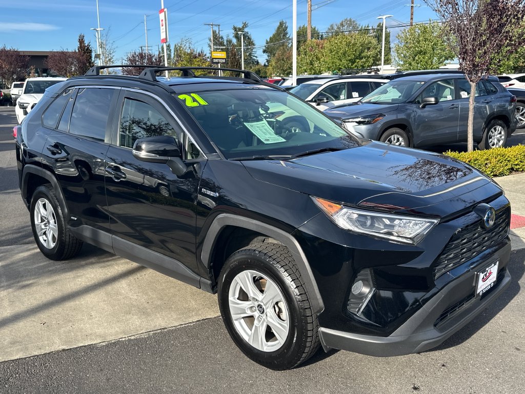 Used 2021 Toyota RAV4 XLE w/ Convenience Package AWD/4WD image 7