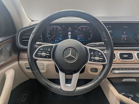 Used 2022 Mercedes-Benz GLS 450 4MATIC image 17