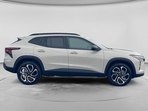 New 2026 Chevrolet Trax RS w/ Driver Confidence Package FWD image 8