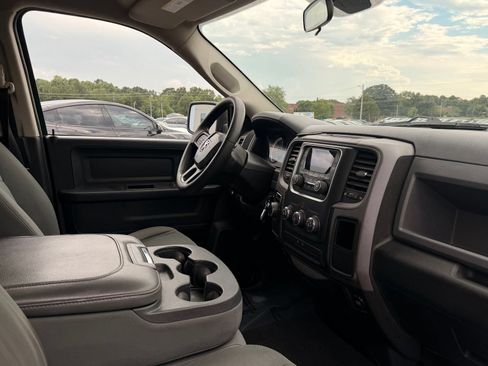 Used 2014 RAM 1500 Express RWD image 27