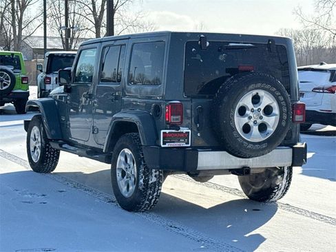 Used 2014 Jeep Wrangler Unlimited Sahara w/ Dual Top Group image 7
