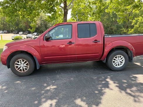 Used 2018 Nissan Frontier SV AWD/4WD image 1